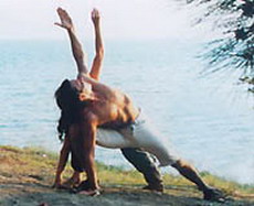 йога с партнером